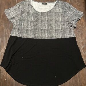 Alfani Black and White Short Sleeve Top